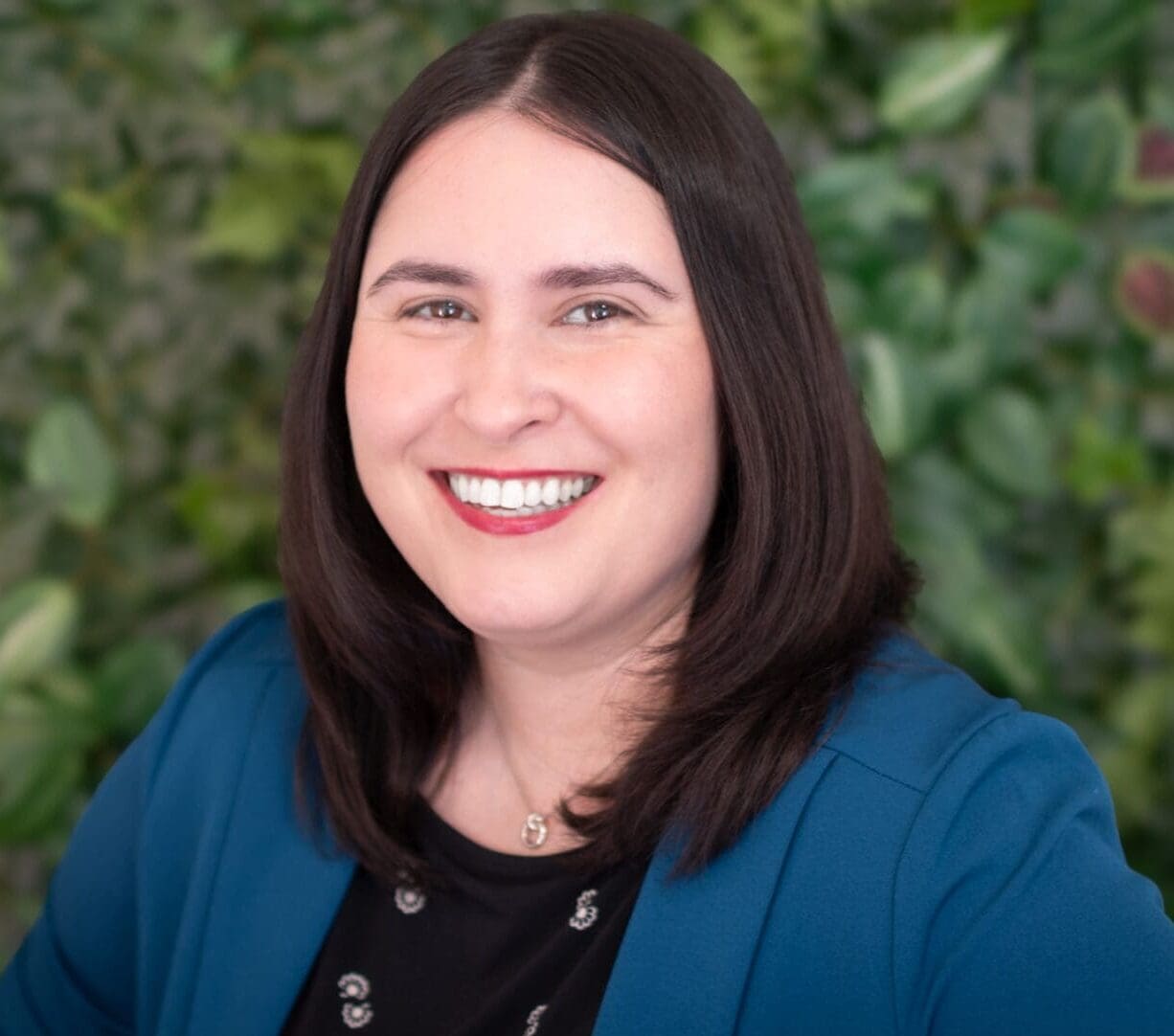 Dr. Chava Nerenberg, PhD, a clinical psychologist specializing in LGBTQ+ affirming care, trauma, and multicultural counseling.